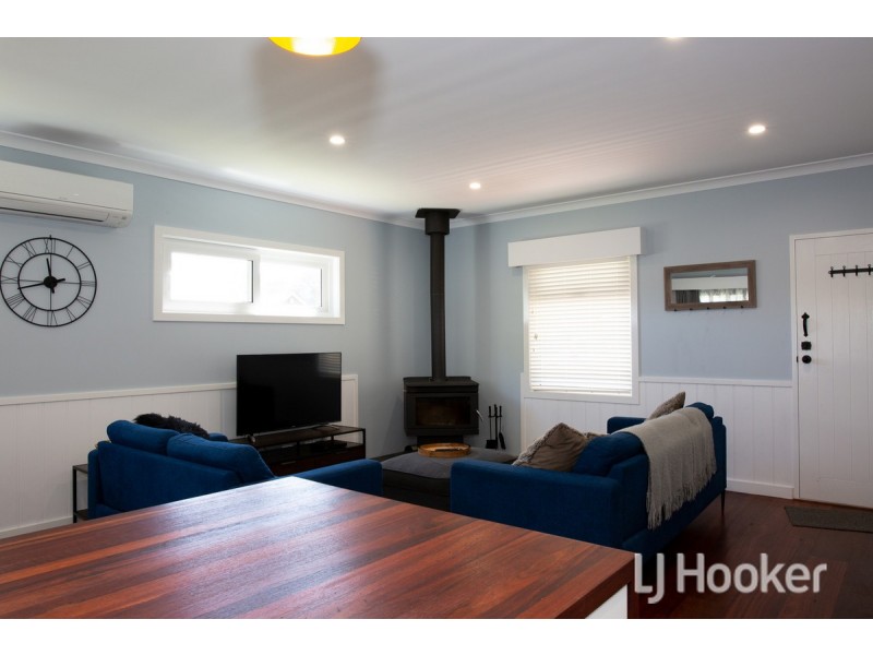 8 Pine Street, Pemberton WA 6260