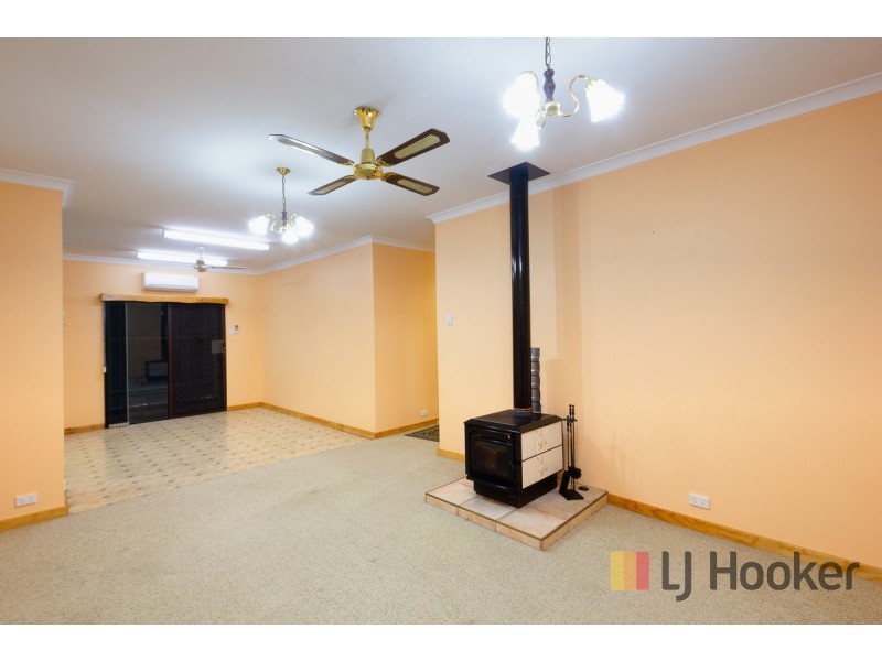 8 Doust Street, Manjimup WA 6258