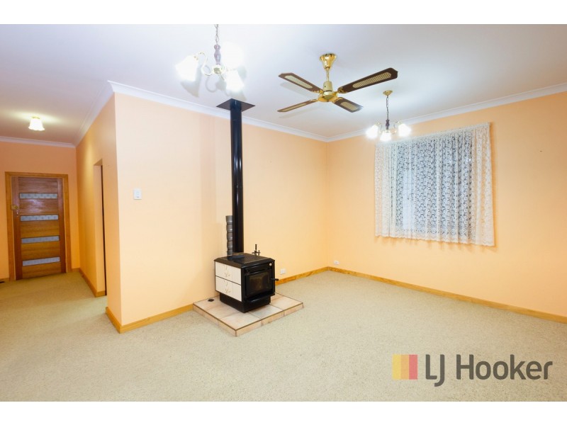 8 Doust Street, Manjimup WA 6258
