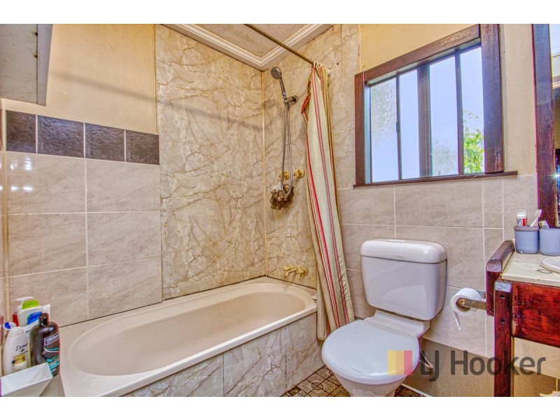 28 Guppy Street, Pemberton WA 6260