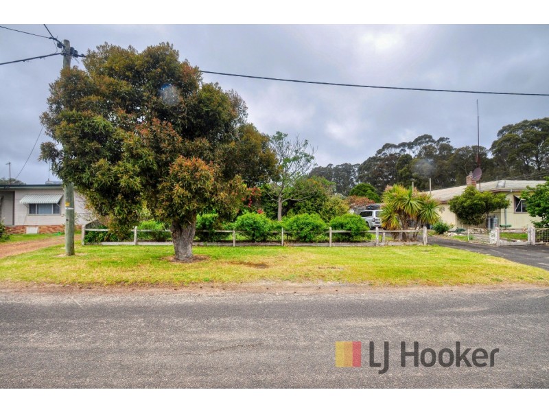 36 Lefroy Street, Pemberton WA 6260