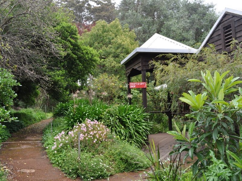 6 Dickinson Road, Pemberton WA 6260