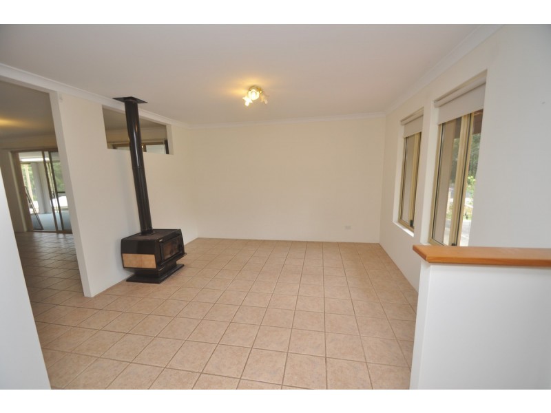 4 Ellis Street, Pemberton WA 6260