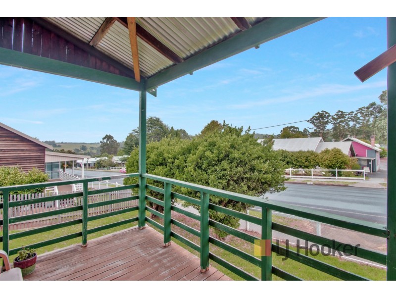 32 Brockman Street, Pemberton WA 6260