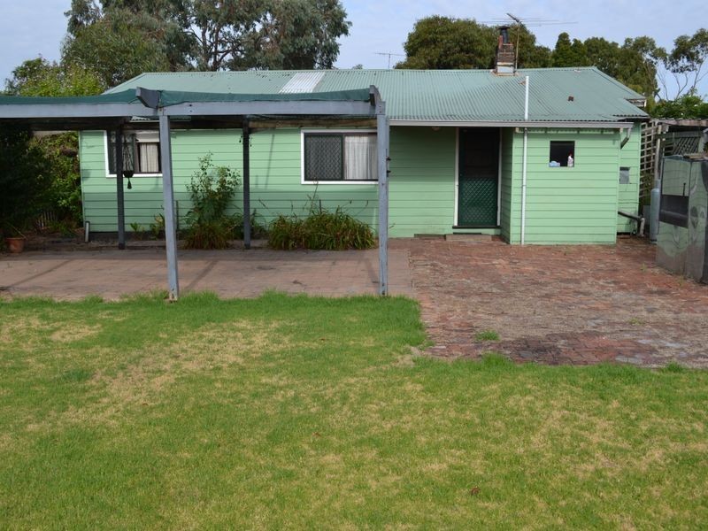 16 Robertson Street, Manjimup WA 6258