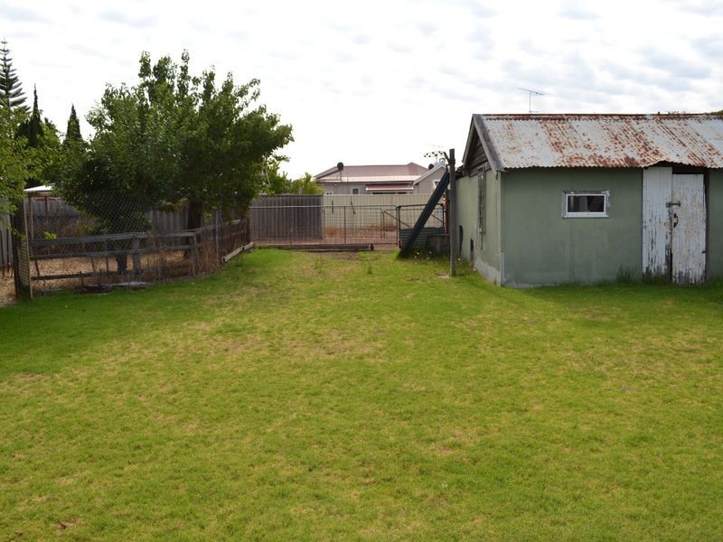 16 Robertson Street, Manjimup WA 6258