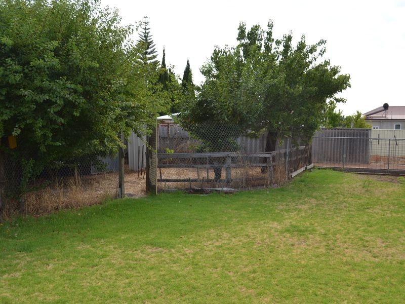 16 Robertson Street, Manjimup WA 6258