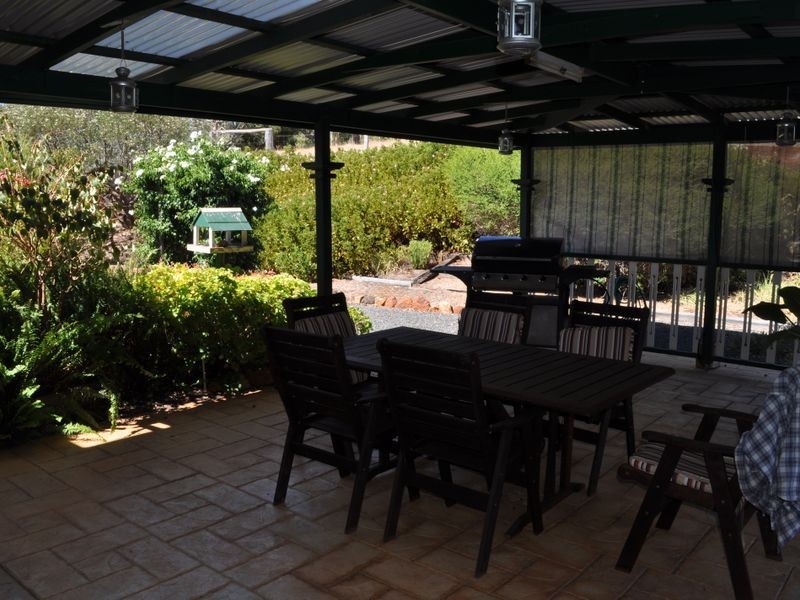 10 Davies Street, Bridgetown WA 6255