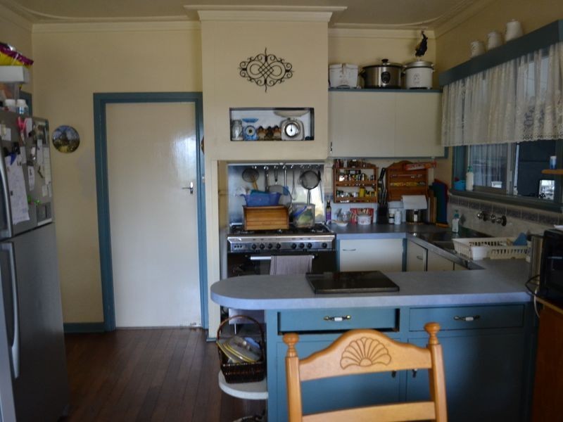 13 Ralph Road, Manjimup WA 6258