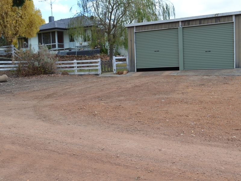 13 Ralph Road, Manjimup WA 6258