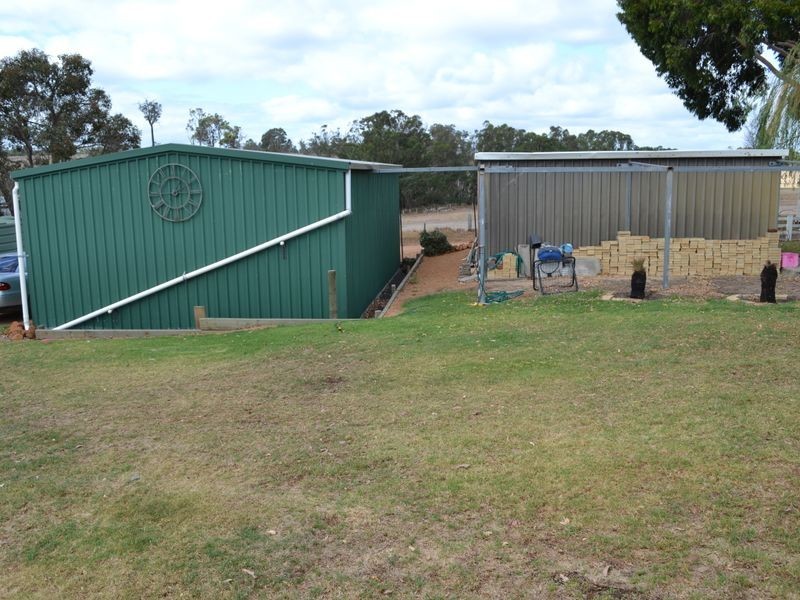 13 Ralph Road, Manjimup WA 6258