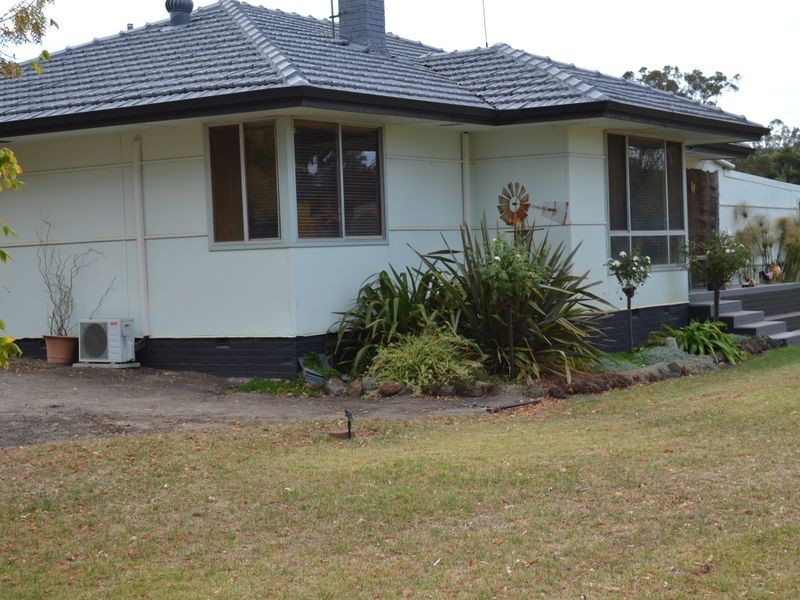 13 Ralph Road, Manjimup WA 6258