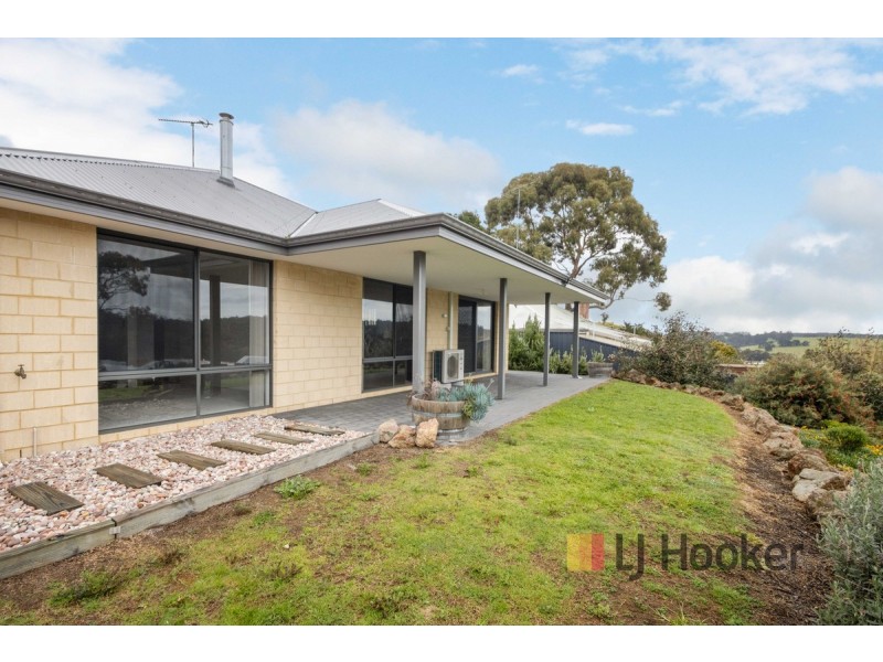 11 Guppy Street, Pemberton WA 6260