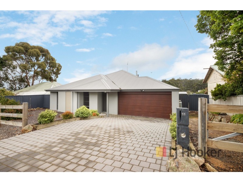 11 Guppy Street, Pemberton WA 6260