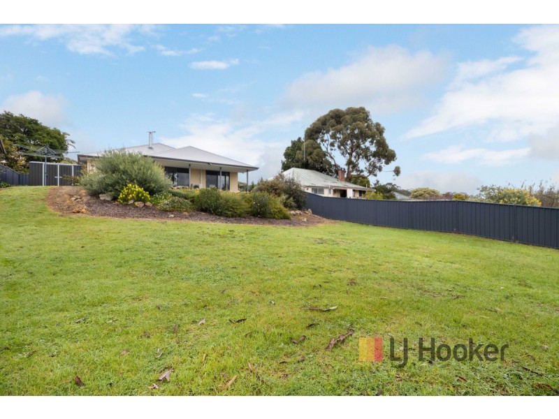 11 Guppy Street, Pemberton WA 6260