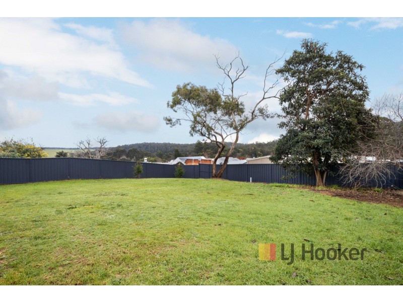 11 Guppy Street, Pemberton WA 6260