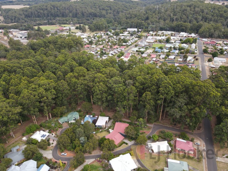 6 Wattlebird Grove, Pemberton WA 6260