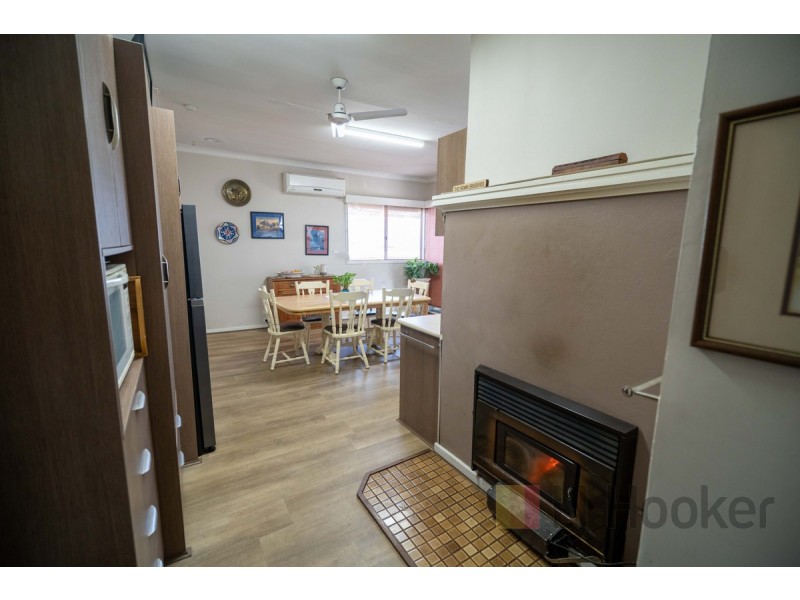 11 Bath Street, Manjimup WA 6258