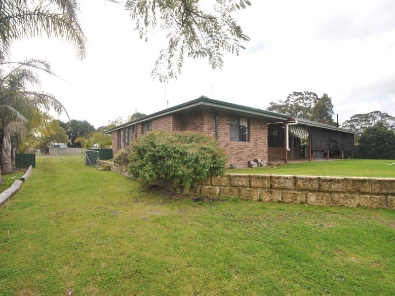 2 Kennedy Street, Pemberton WA 6260