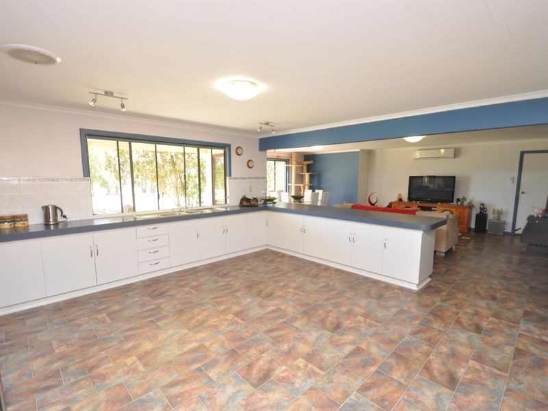 14 Caniroglen Court, Manjimup WA 6258