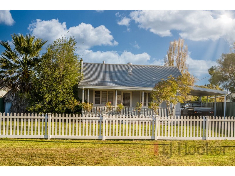 65 Mount Street, Manjimup WA 6258