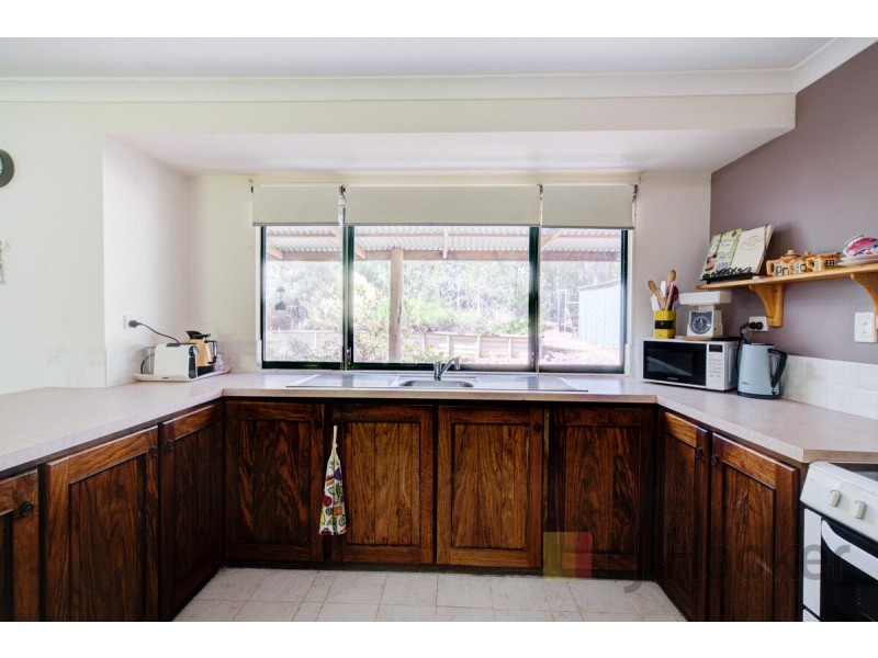 11 Titree Glen, Quinninup WA 6258