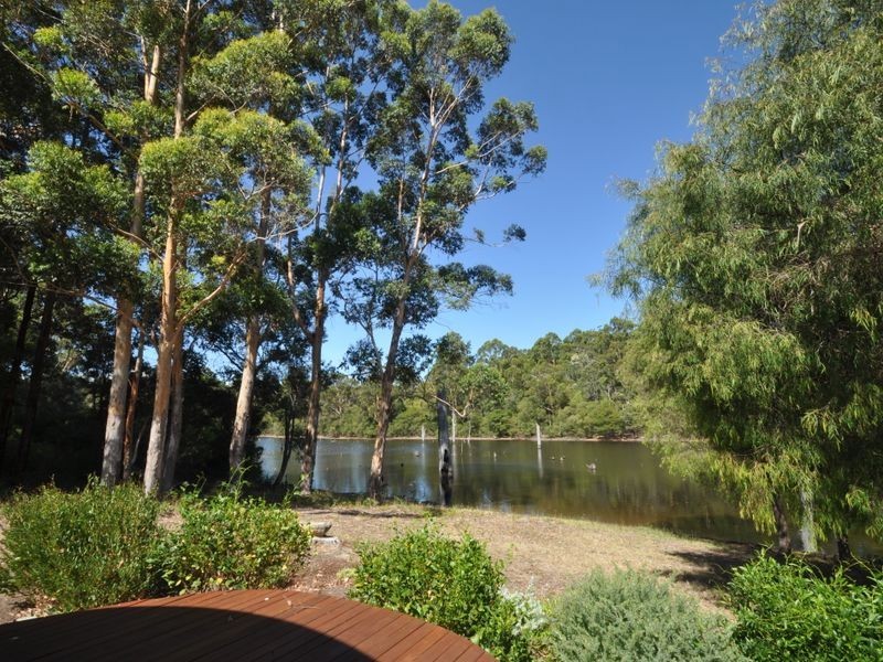89 Charlie Road (‘Merum Vineyard’), Pemberton WA 6260
