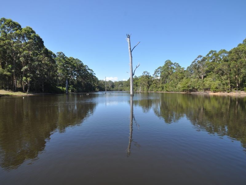 89 Charlie Road (‘Merum Vineyard’), Pemberton WA 6260