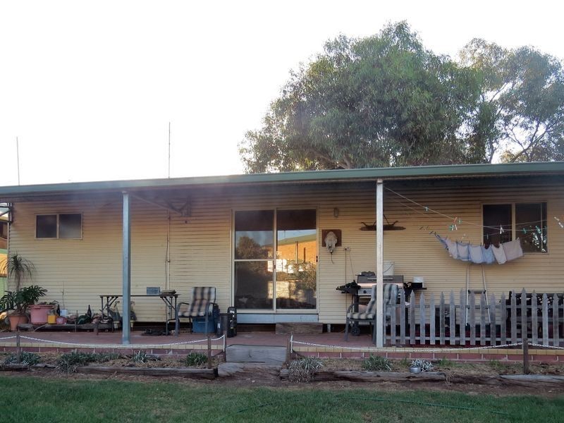 2 Chestnut Grove, Manjimup WA 6258