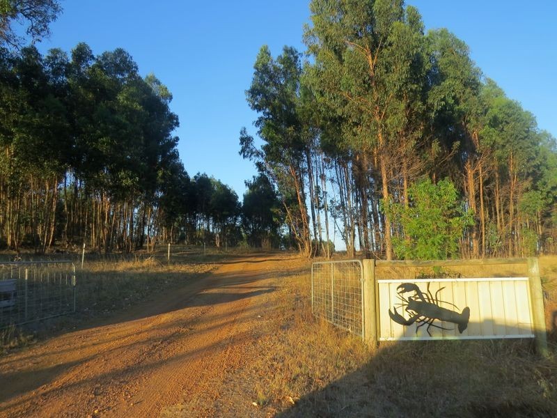2 Chestnut Grove, Manjimup WA 6258