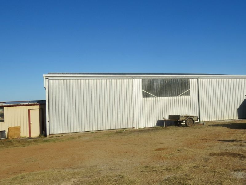 2 Chestnut Grove, Manjimup WA 6258