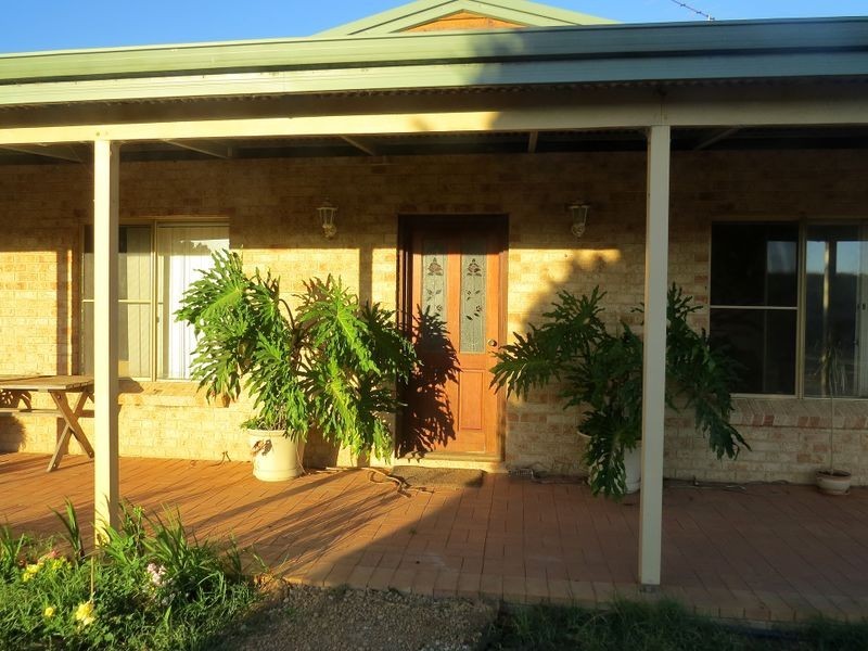 2 Chestnut Grove, Manjimup WA 6258