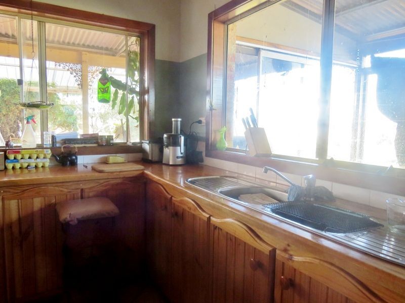 2 Chestnut Grove, Manjimup WA 6258