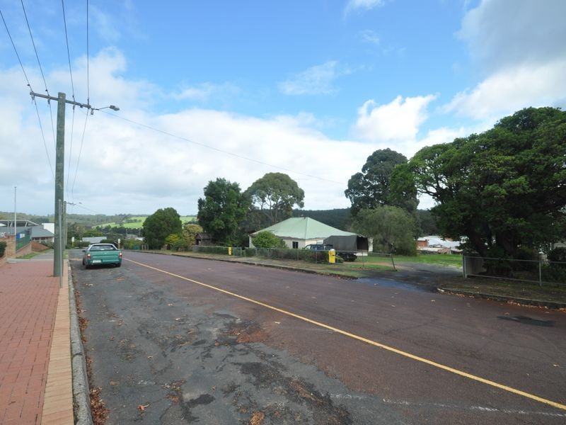 9 Guppy Street, Pemberton WA 6260