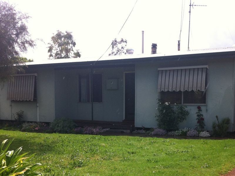 8 Lilliy Street, Manjimup WA 6258