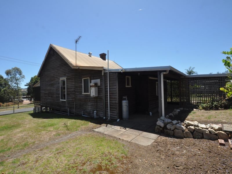 11 Broadway Street, Pemberton WA 6260