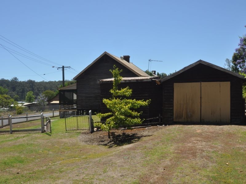 11 Broadway Street, Pemberton WA 6260