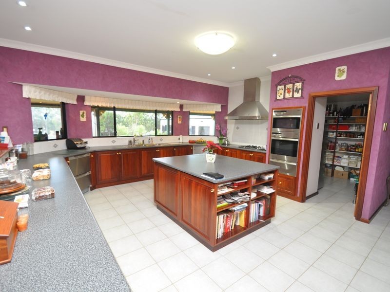 41 Manjin Drive, Manjimup WA 6258