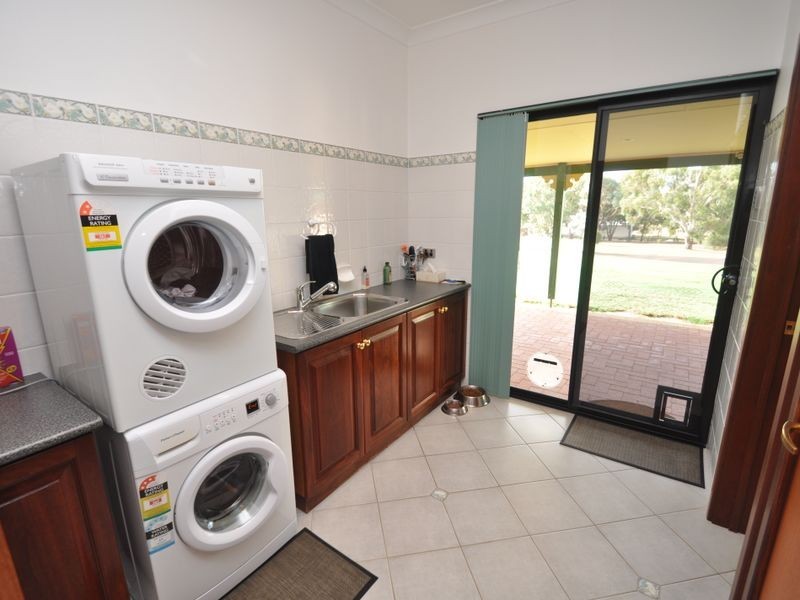 41 Manjin Drive, Manjimup WA 6258