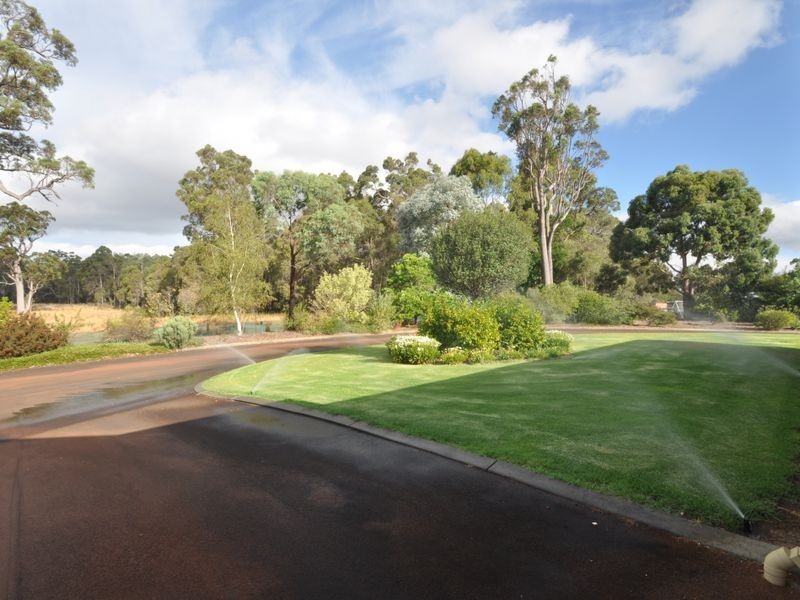 41 Manjin Drive, Manjimup WA 6258