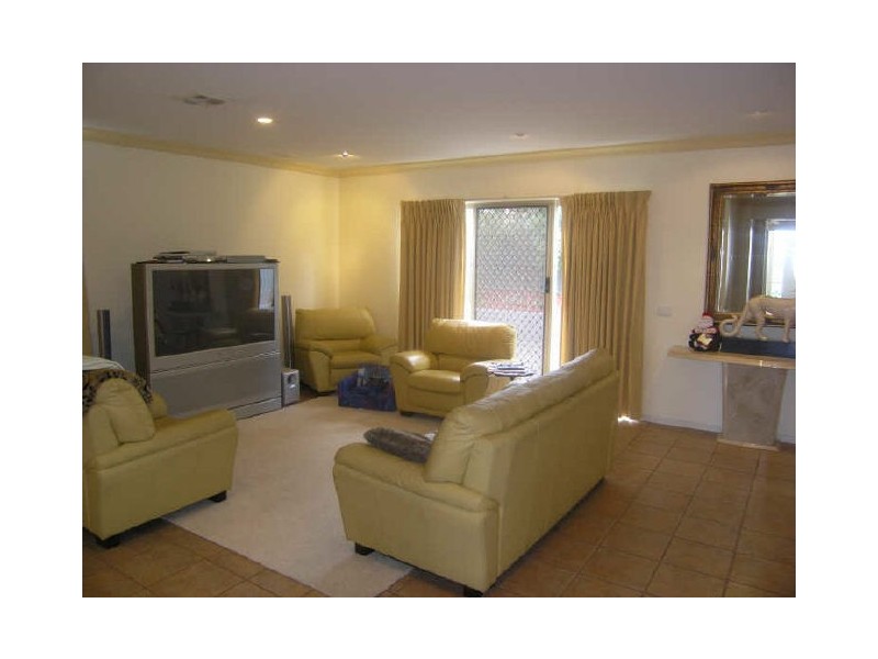 21 Tea Tree Drive, South Morang VIC 3752