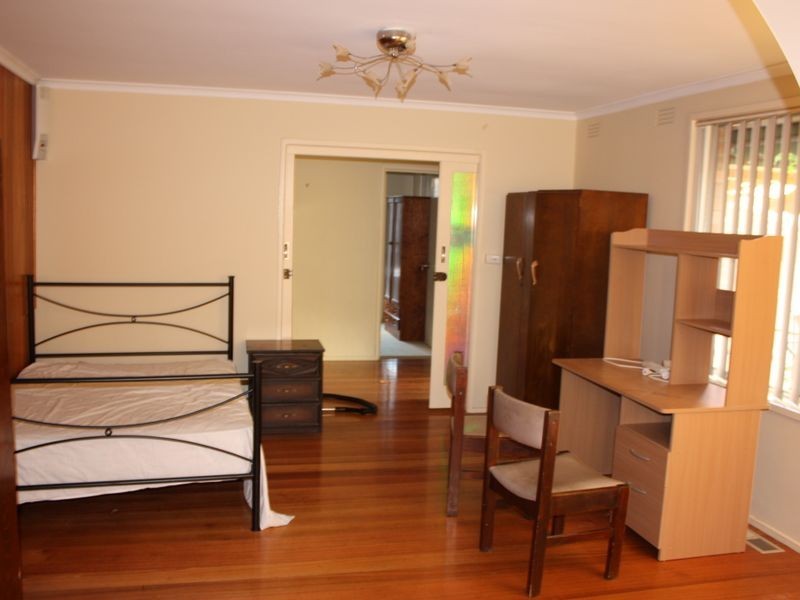 8 Athol Avenue, Bundoora VIC 3083