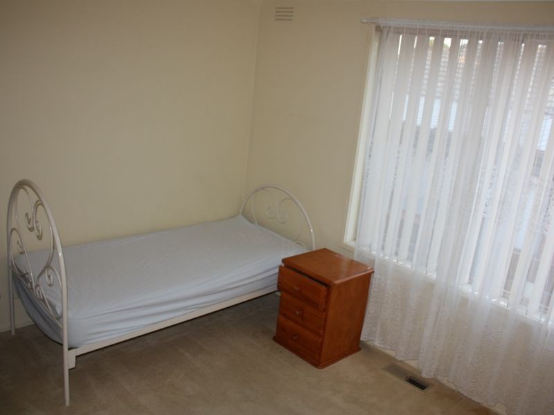 8 Athol Avenue, Bundoora VIC 3083