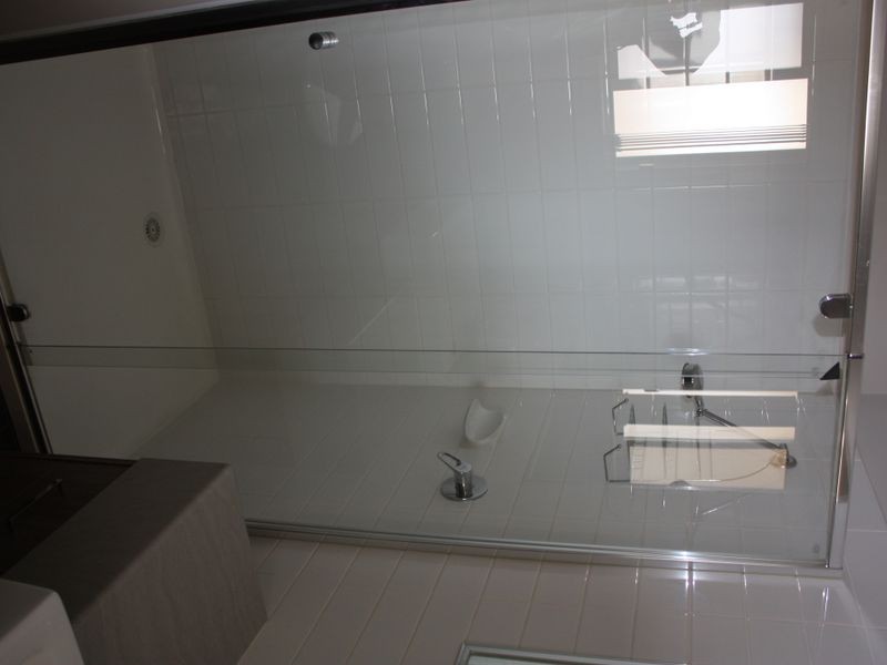 4/6 Heyington Avenue, Thomastown VIC 3074