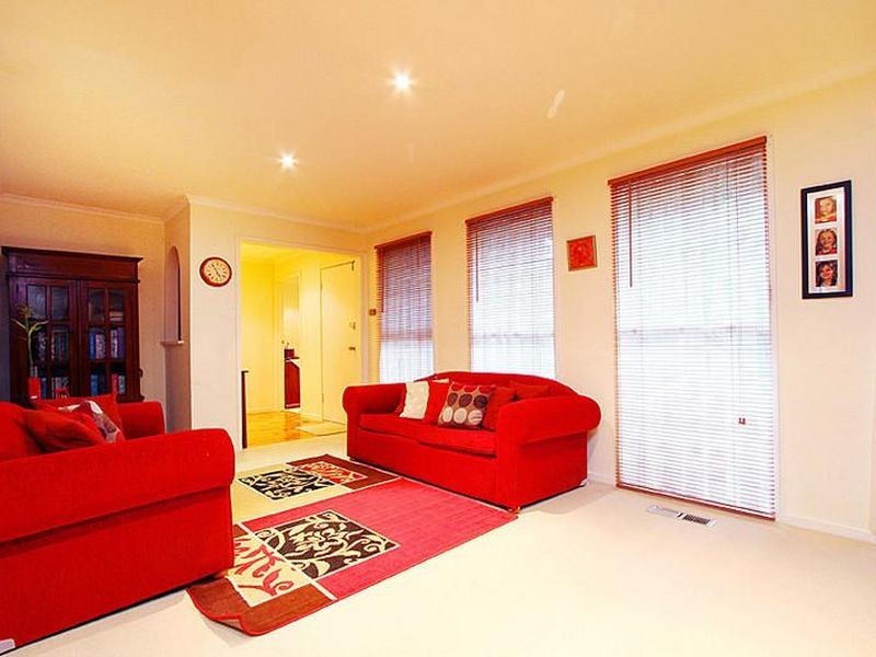 4 Poiseidon Close, Mill Park VIC 3082