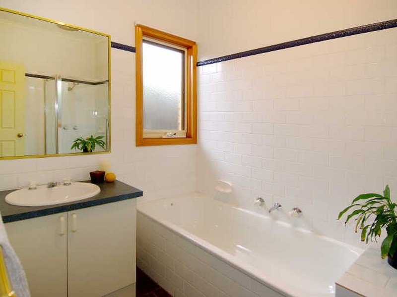 27 Romano Avenue, Mill Park VIC 3082