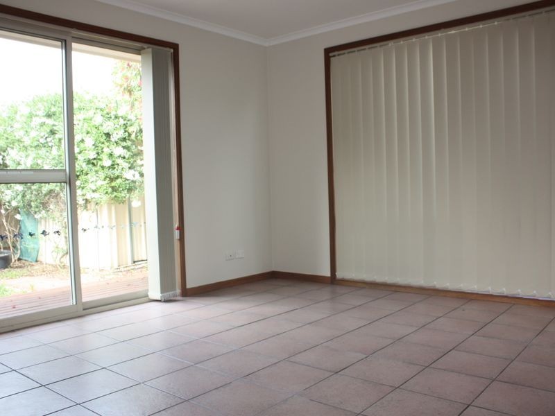 2/52 Balmoral Avenue, Bundoora VIC 3083