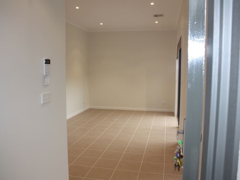 1-4/34 Willoughby Street, Reservoir VIC 3073