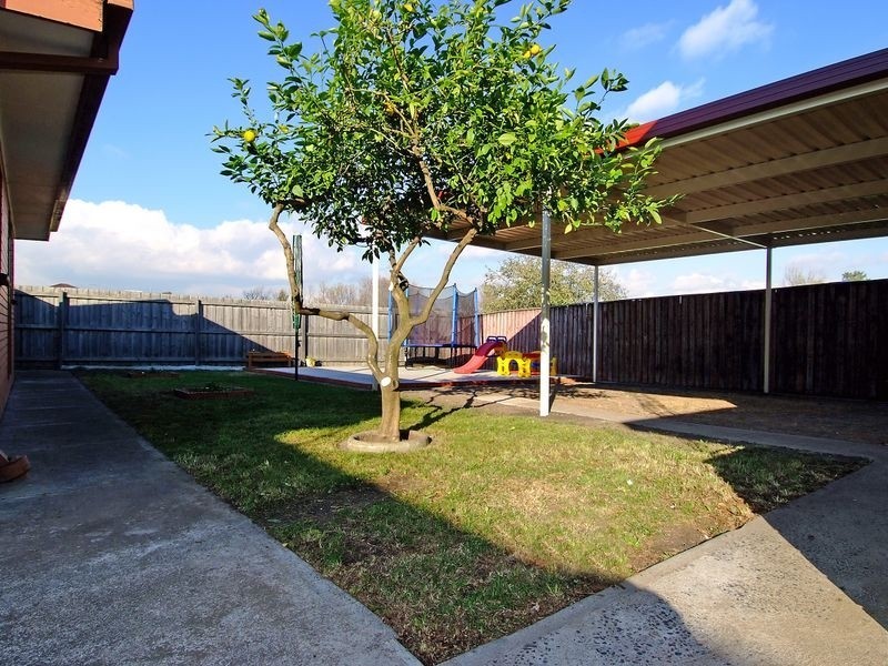 22 Lantana Avenue, Thomastown VIC 3074