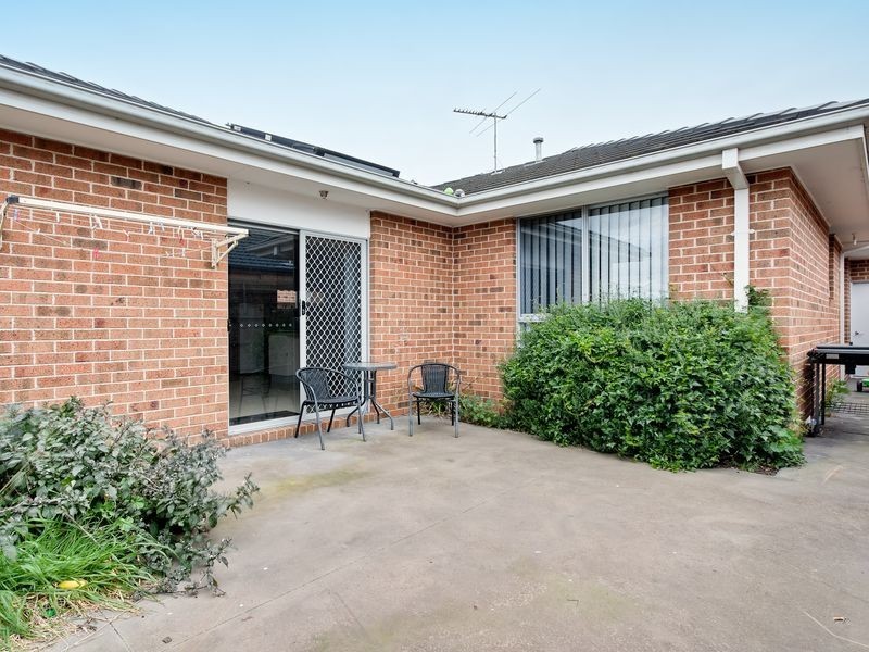 2/5 Cobb Street, South Morang VIC 3752